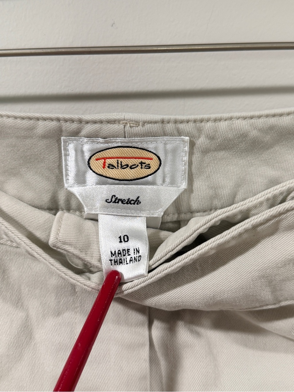 Talbots Women's Flat-Front Khaki Stretch Bermuda Shorts Size 10 - Picture 2 of 10